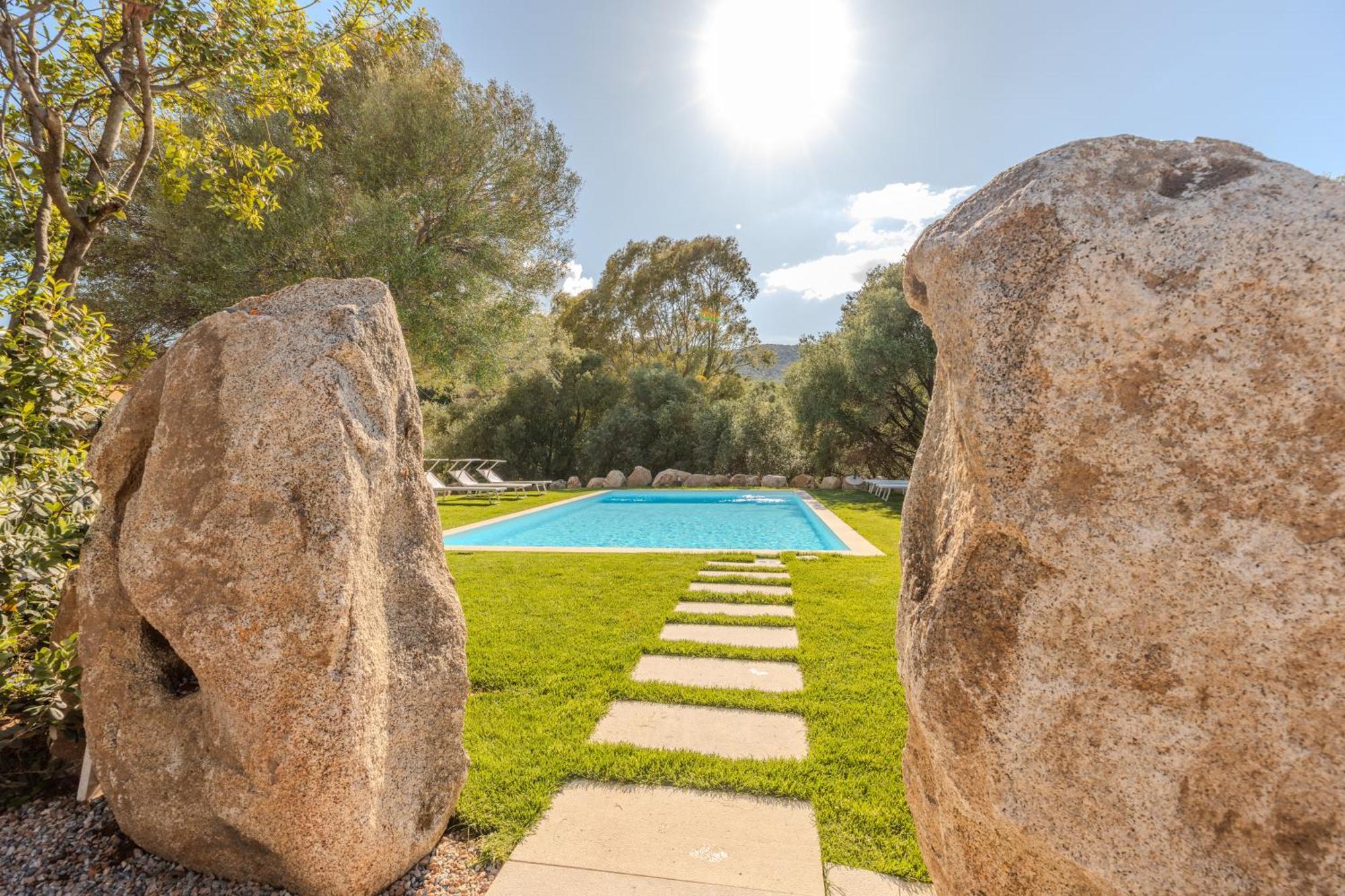 Апартаменты Stazzo San Teodoro L'Olivastro Piscina Condivisa Экстерьер фото