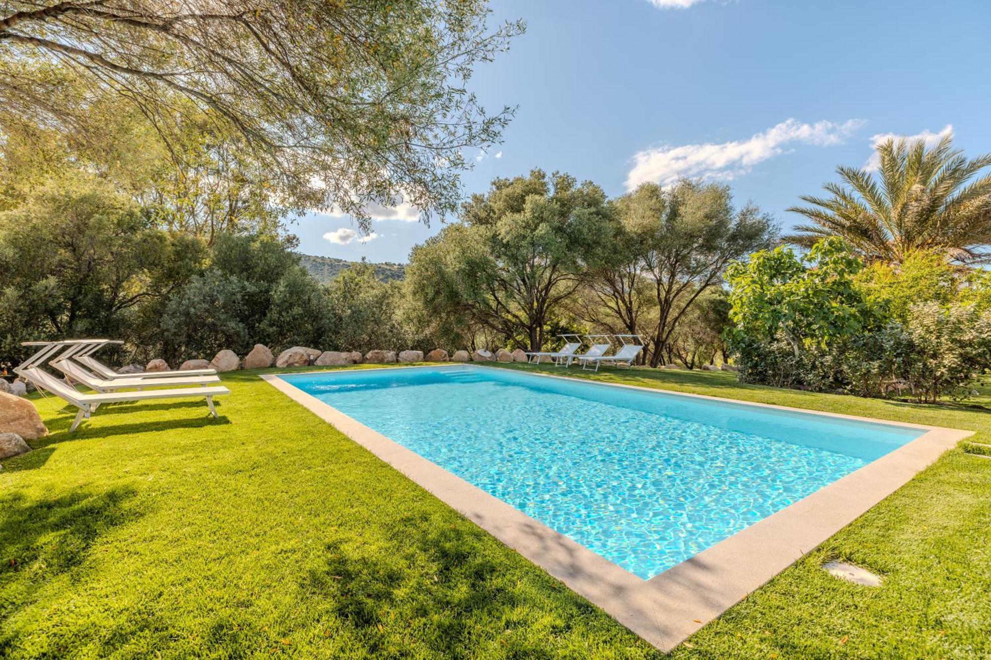 Апартаменты Stazzo San Teodoro L'Olivastro Piscina Condivisa Экстерьер фото